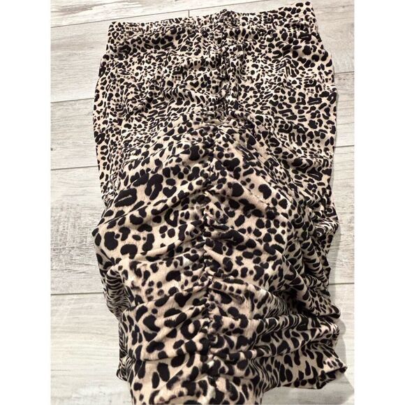 Vince Camuto, leopard ruched knee length skirt size S - Picture 4 of 8
